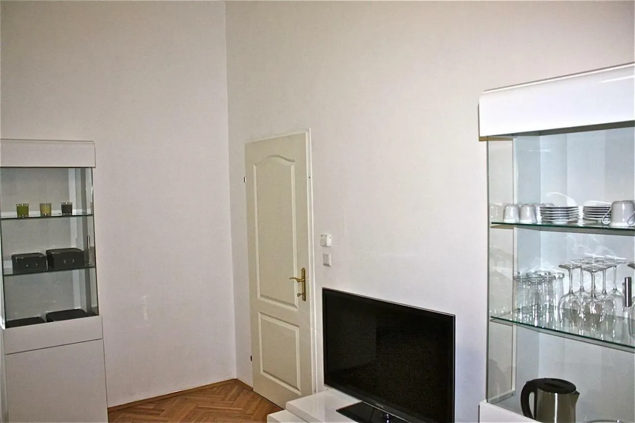 Benefitapartment Old Town Vienna Apartment