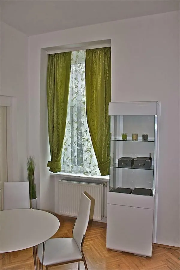 Benefitapartment Old Town Vienna Apartment